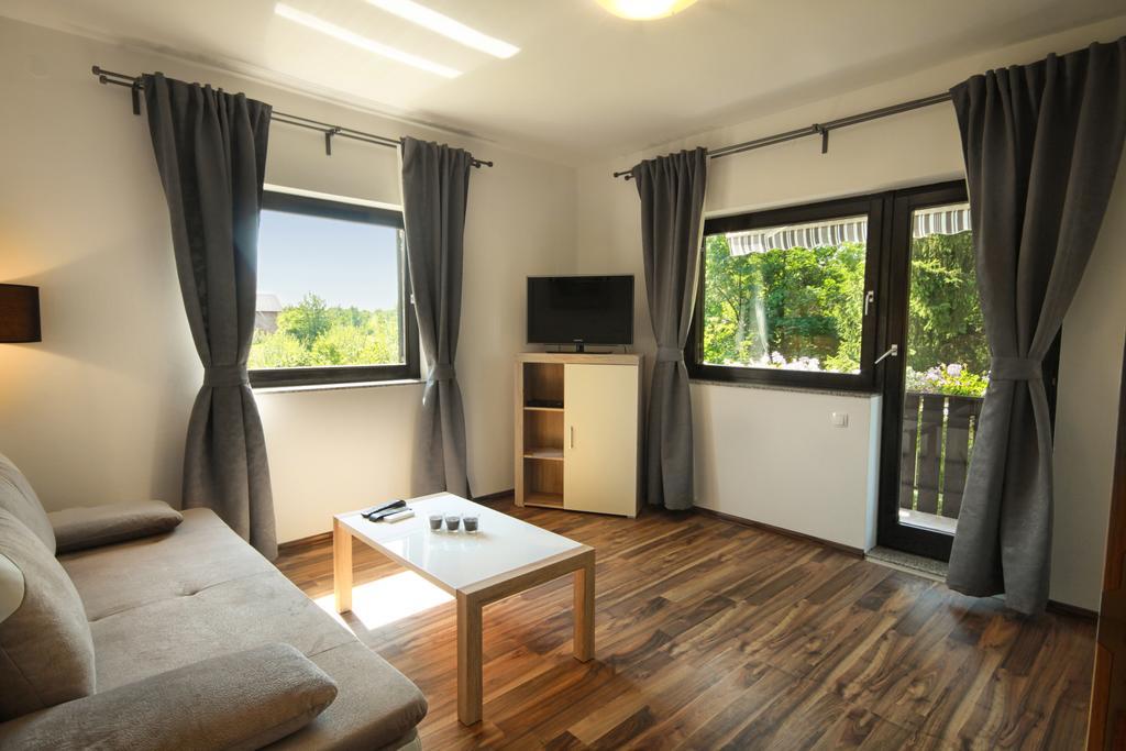 Countryside Apartment Rakovica Exterior foto